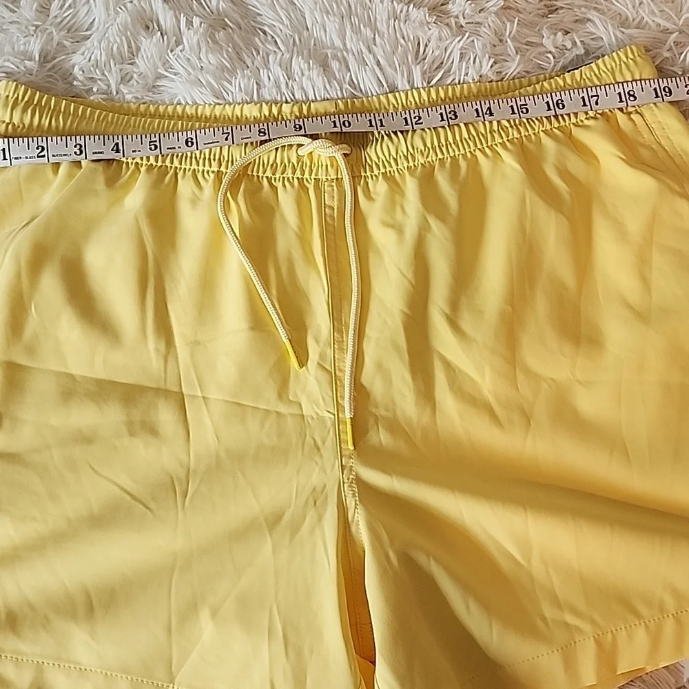 Abercrombie Fitch Yellow Short with Pocket Brand New